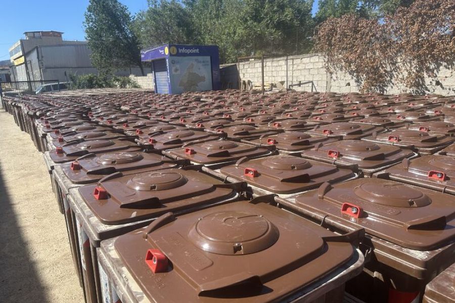 Athens: First organic waste bins with bio-filter lids in Greek capital