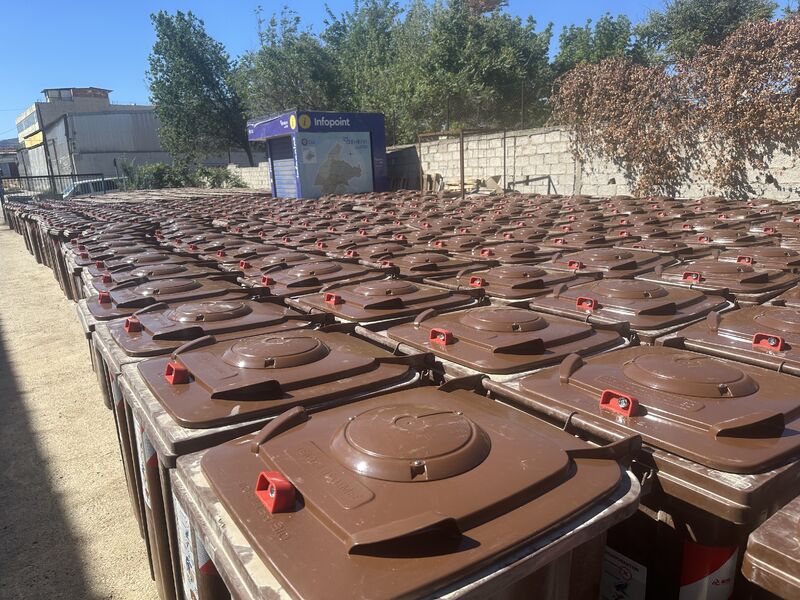 Athens: First organic waste bins with bio-filter lids in Greek capital