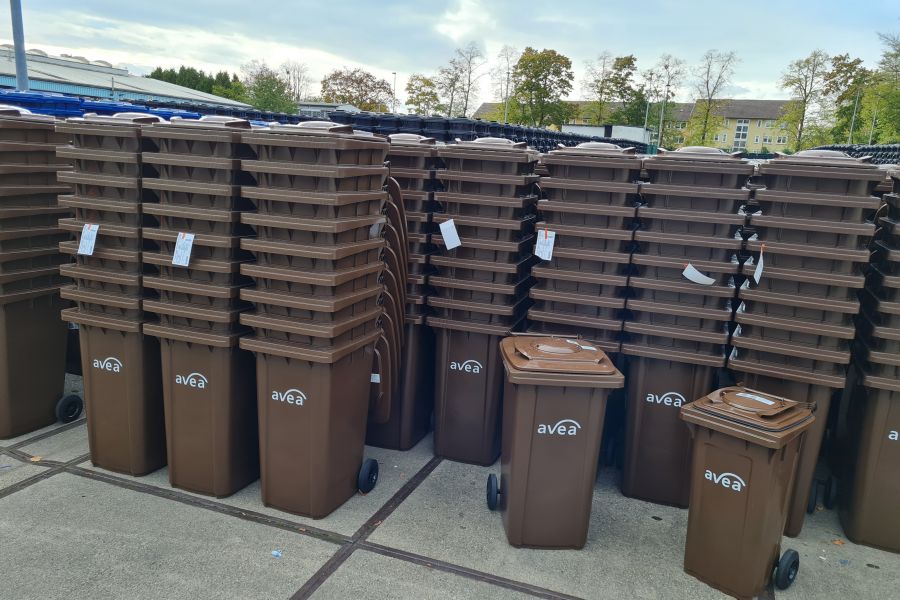 AVEA Leverkusen: 25000 Biotonnen mit Bio-Filterdeckel bereit für Bürger