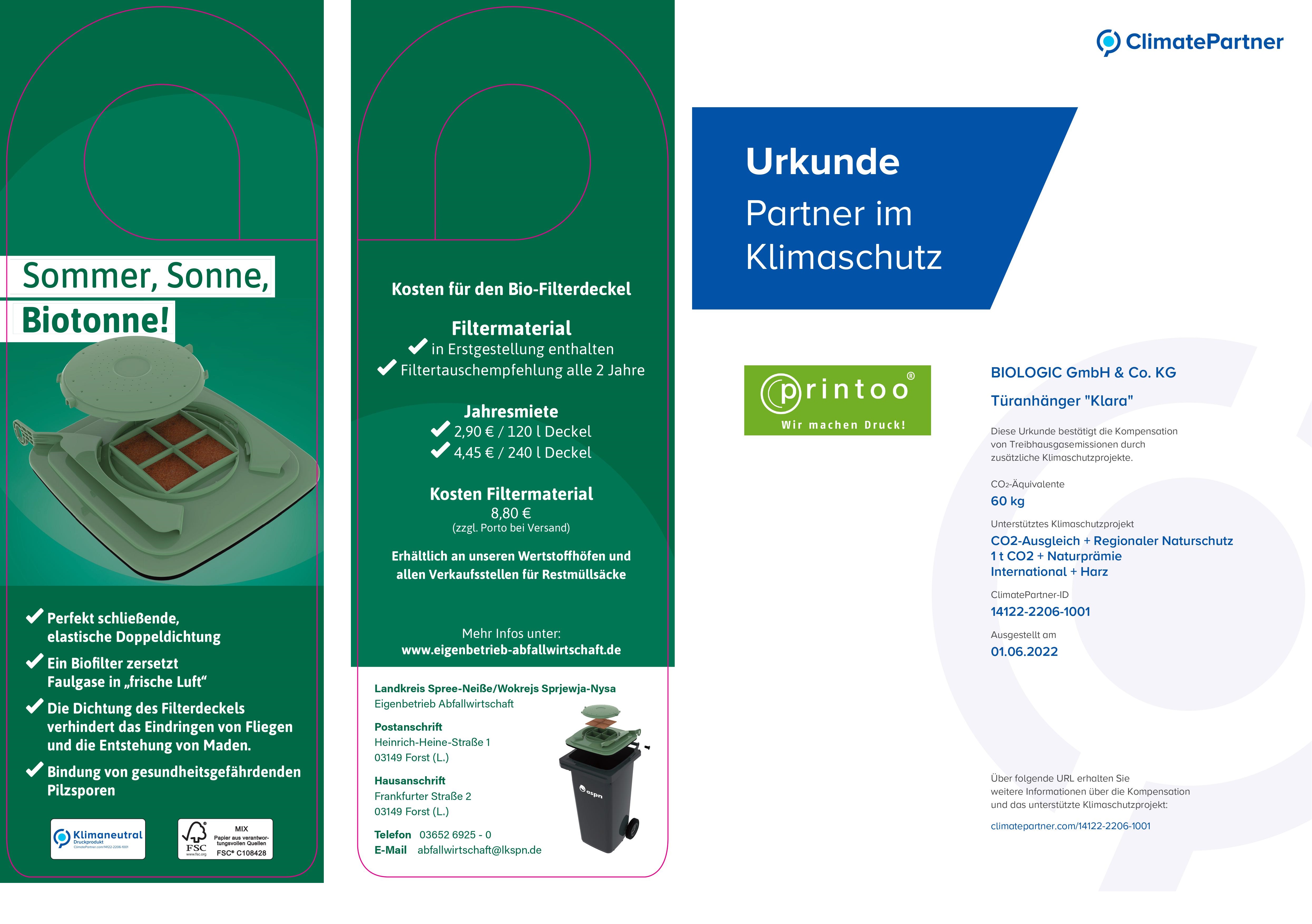 Tonnenanhänger aus zertifiziertem Papier informieren die Bürger über den Bio-Filterdeckel