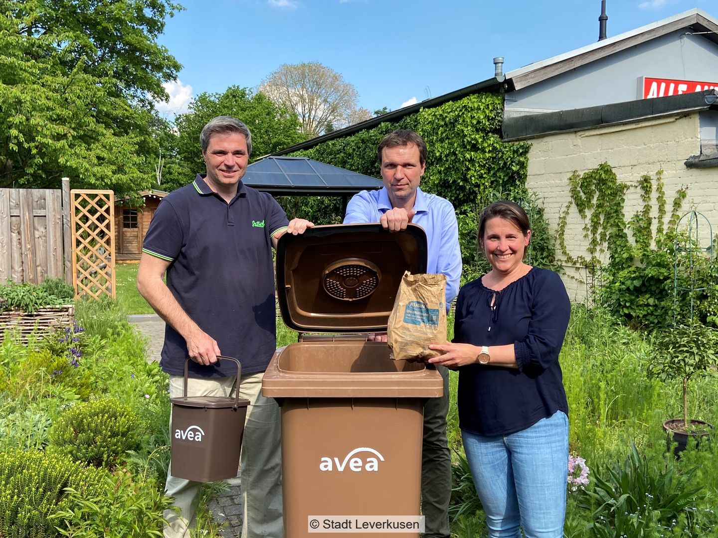 Leverkusen gets bio-bins with bio-filter lids