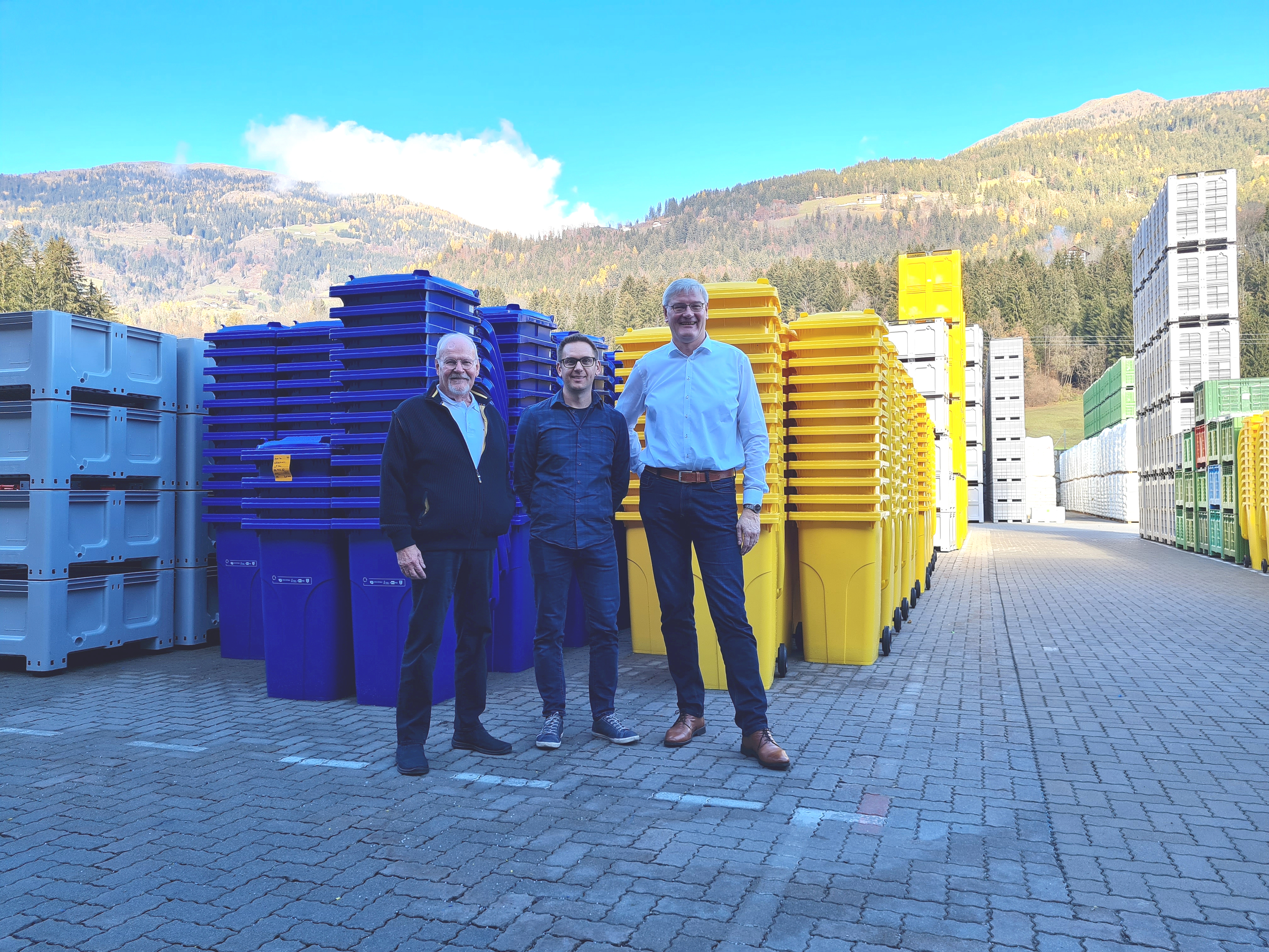 From left: Lucian Rösler (Sales Germany Europlast), Mario Guggenbichler (Sales Director Europlast) Andreas Knappheide (CEO Biologic)