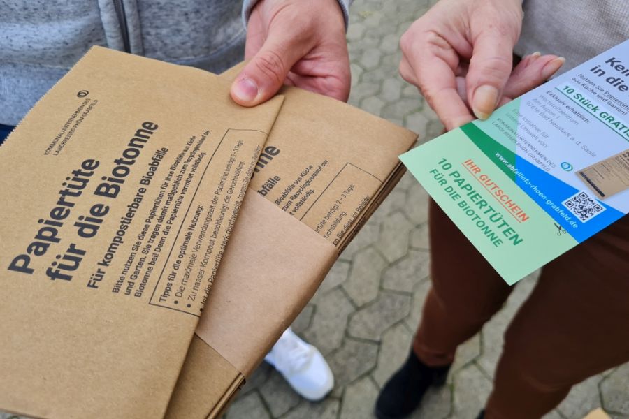 LK Rhön-Grabfeld: Papiertüten-Offensive gegen Störstoffe im Biomüll