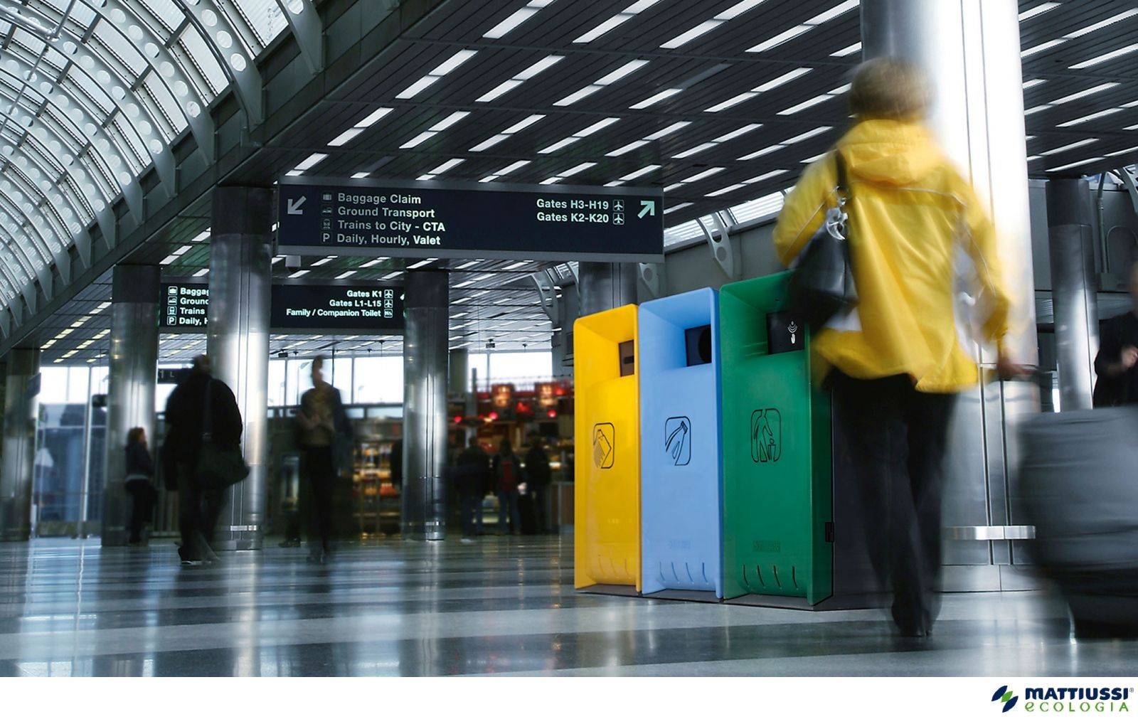 Contactless recycling station